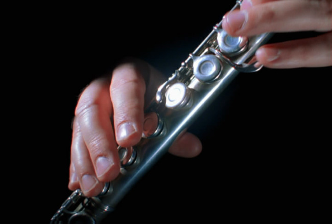 演奏乐器打鼓的视频