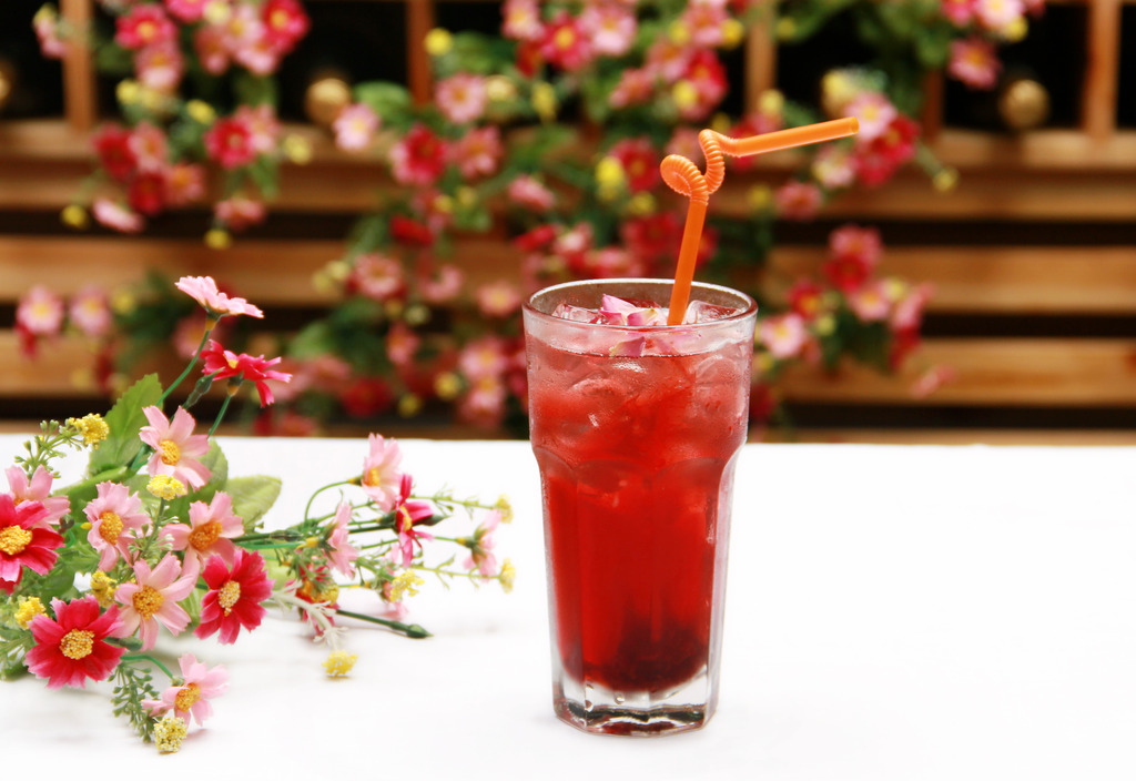 奶茶奶昔咖啡可乐冰雪冰乐红茶花茶饮料02模