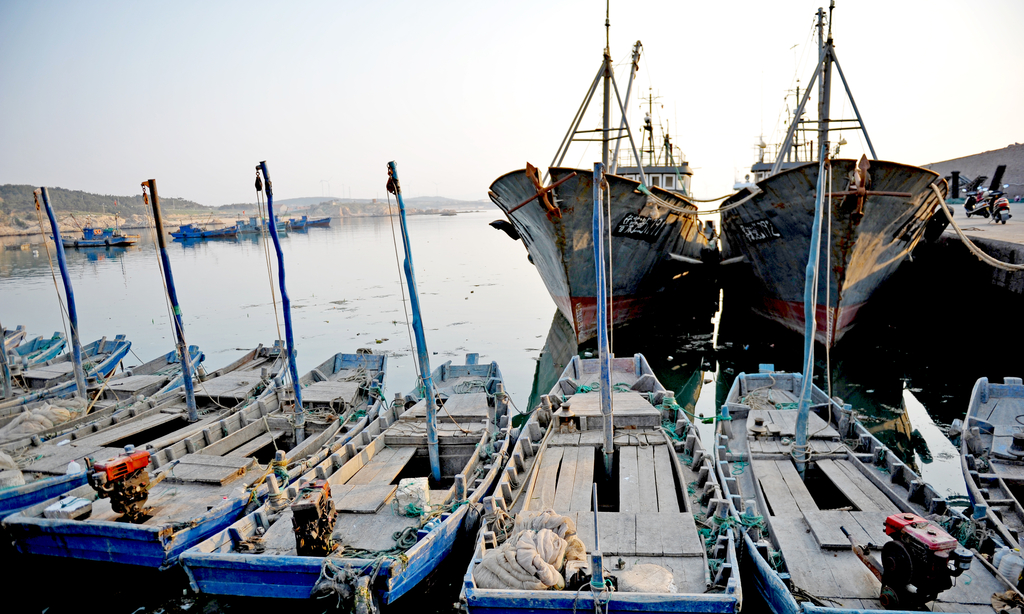 渔港码头黄昏渔船打渔落日夕阳渔歌唱晚1模板