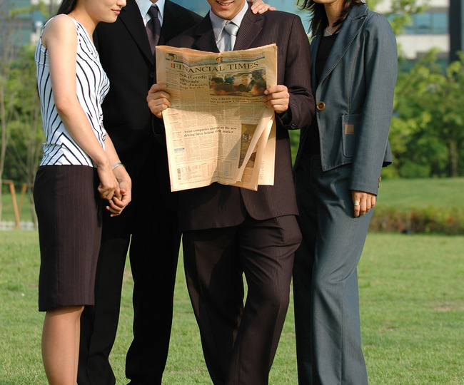 公司人物白领上班职员商务合作模板下载(图片