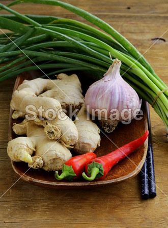 亚洲食品配料-米粉、 生姜、 辣椒、 大蒜图片