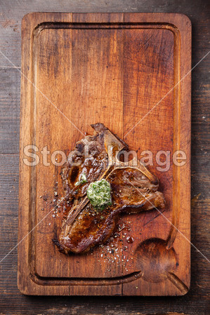 Grilled T-Bone Steak and herbs butter图片素材
