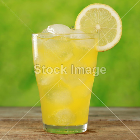 在一杯冷橙色柠檬水图片素材(图片编号:50070