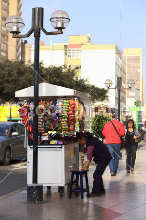 Street  Vendor  in Miraflores, Lima, Peru图片素材