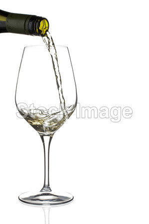 在酒杯中倒酒的葡萄酒瓶图片素材(图片编号:5