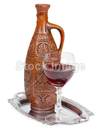 古代陶瓷瓶与格鲁吉亚葡萄酒图片素材(图片编