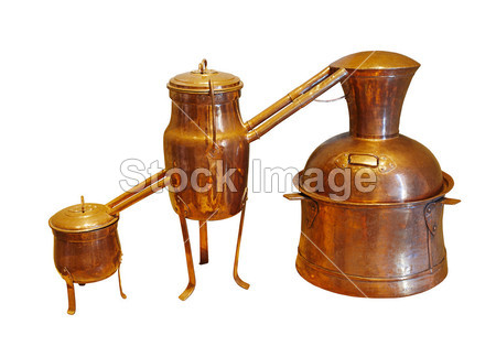 Alembic Copper - Distillation apparatus employ