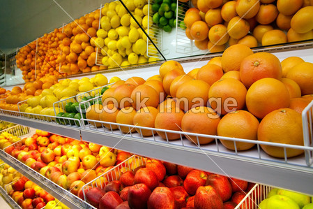 水果在超市中的计数器图片素材(图片编号:502