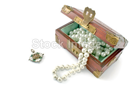 珠宝的木制百宝箱图片素材(图片编号:5028838