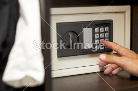 获取代码到锁在保险柜图片素材(图片编号:504