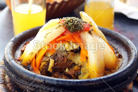 摩洛哥国家菜-tajine 肉与蔬菜图片素材(图片编