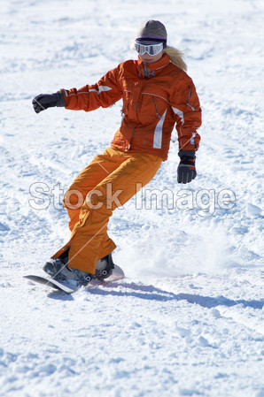 橙色滑雪板女孩下坡图片素材(图片编号:50455