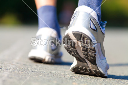 转轮的跑步鞋图片素材(图片编号:50458570)_休
