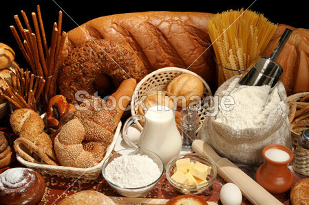 面包、 面粉、 牛奶、 黄油、 鸡蛋图片素材(图