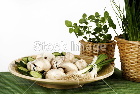 一个碗用新鲜蔬菜组图片素材(图片编号:50462