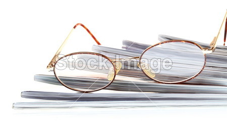孤立在白色的眼镜电子书阅读器图片素材(图片