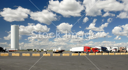 卡车停车场图片素材(图片编号:50532180)_交通