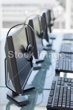 计算机和从呼叫中心耳机图片素材(图片编号:5