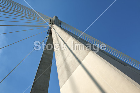 华沙举行的现代桥梁抽象体系结构的详细信息图