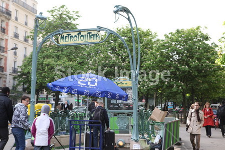 在巴黎的地铁交通入口图片素材(图片编号:506