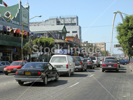 汽车在墨西哥蒂华纳交通阻止图片素材(图片编