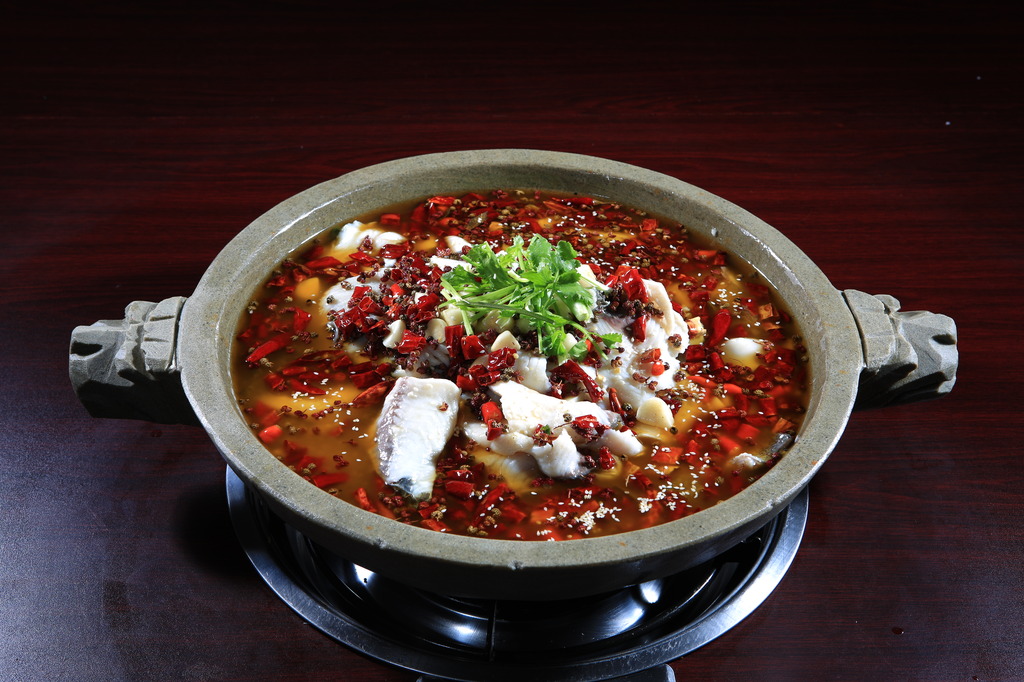 鱼日沸腾石锅鱼的加盟费